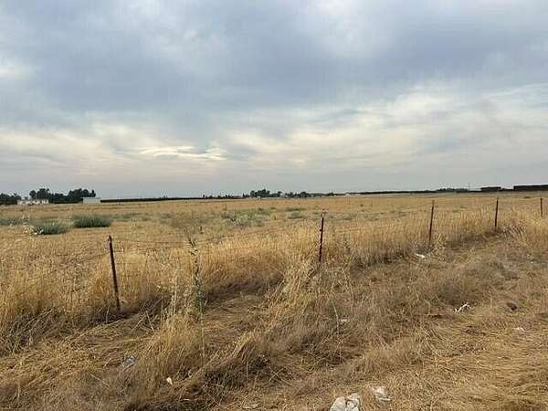 19 Acres of Land for Sale in Terra Bella, California