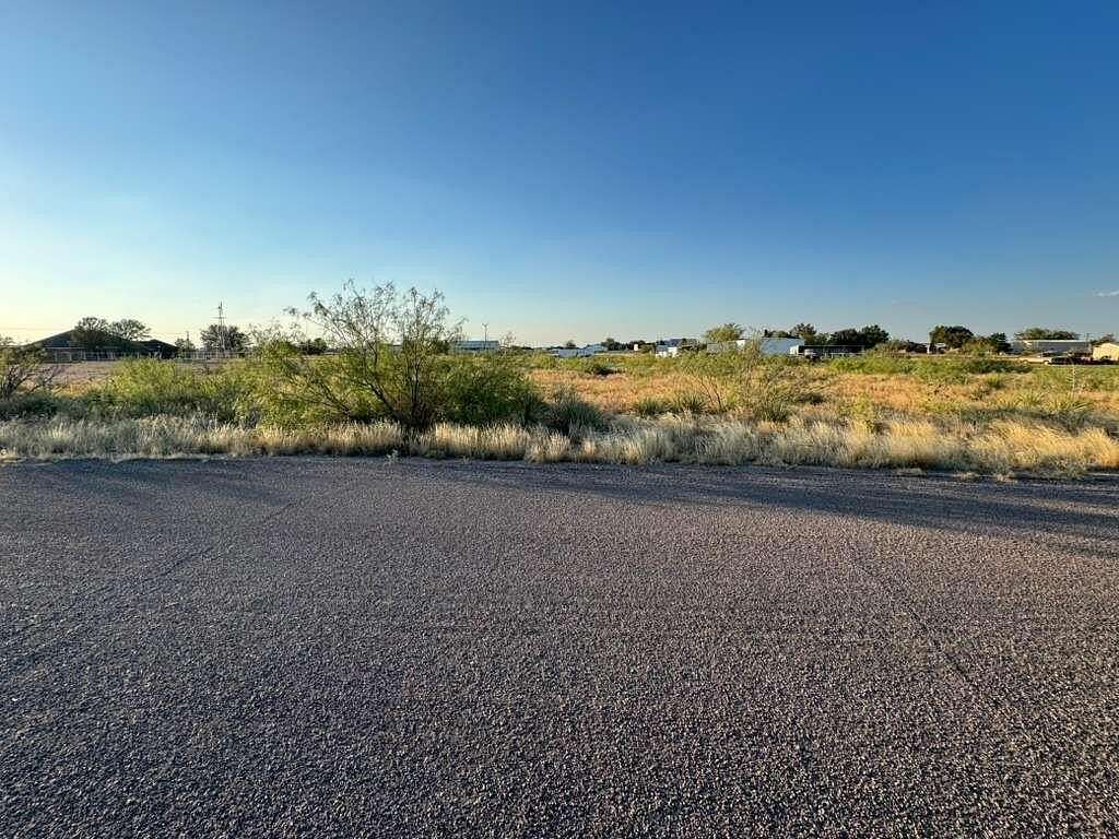 1.25 Acres of Land for Sale in Gardendale, Texas