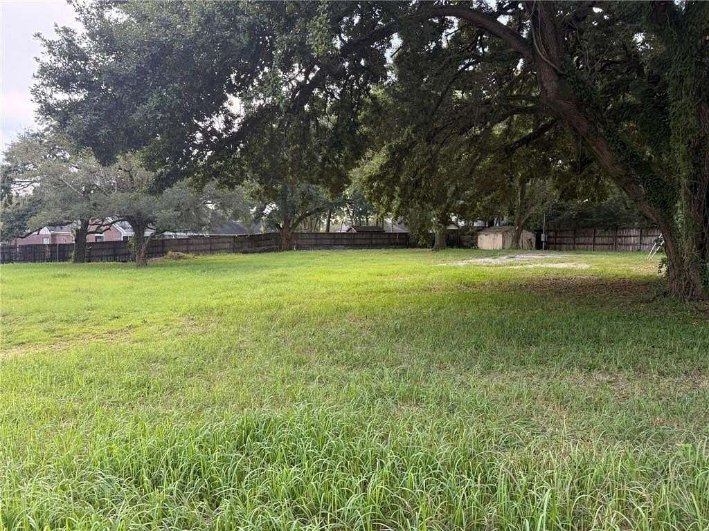 0.95 Acres of Commercial Land for Sale in Mobile, Alabama