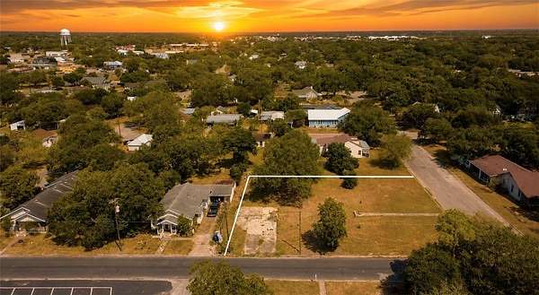 0.52 Acres of Land for Sale in Beeville, Texas