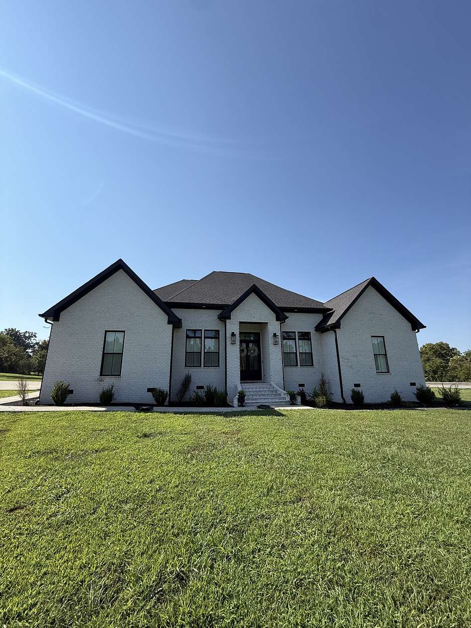1.83 Acres of Land with Home for Sale in Summertown, Tennessee