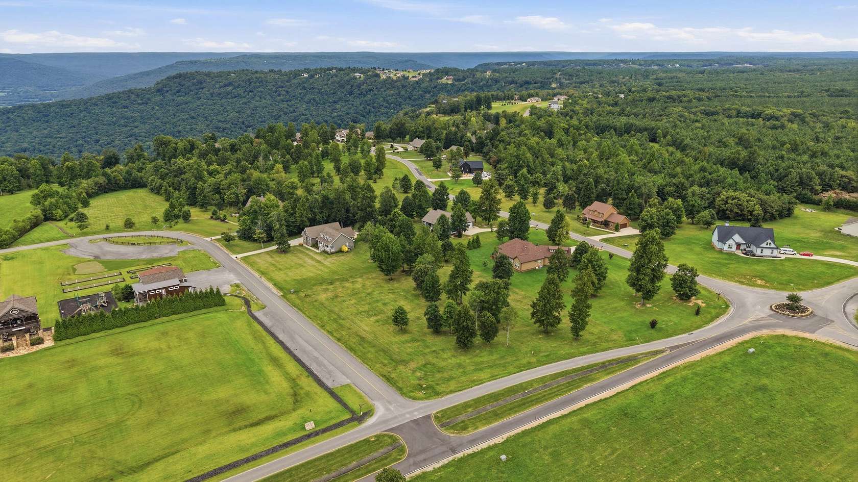 1.37 Acres of Residential Land for Sale in Jasper, Tennessee