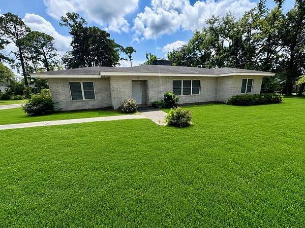 2 Acres of Land with Home for Sale in Vidalia, Georgia