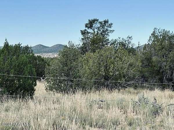 2.75 Acres of Mixed-Use Land for Sale in Seligman, Arizona