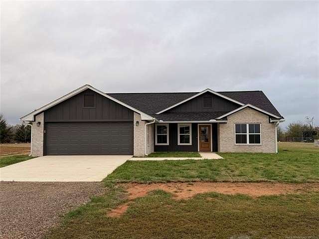 1.78 Acres of Land with Home for Sale in Hugo, Oklahoma