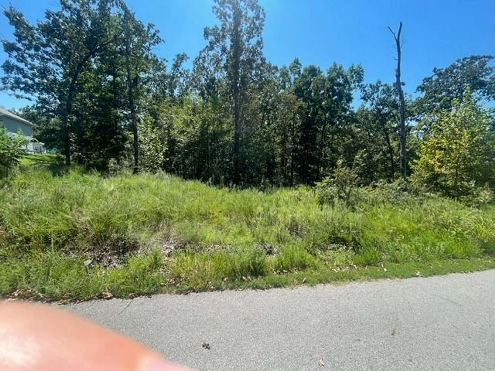 1.33 Acres of Residential Land for Sale in Poplar Bluff, Missouri