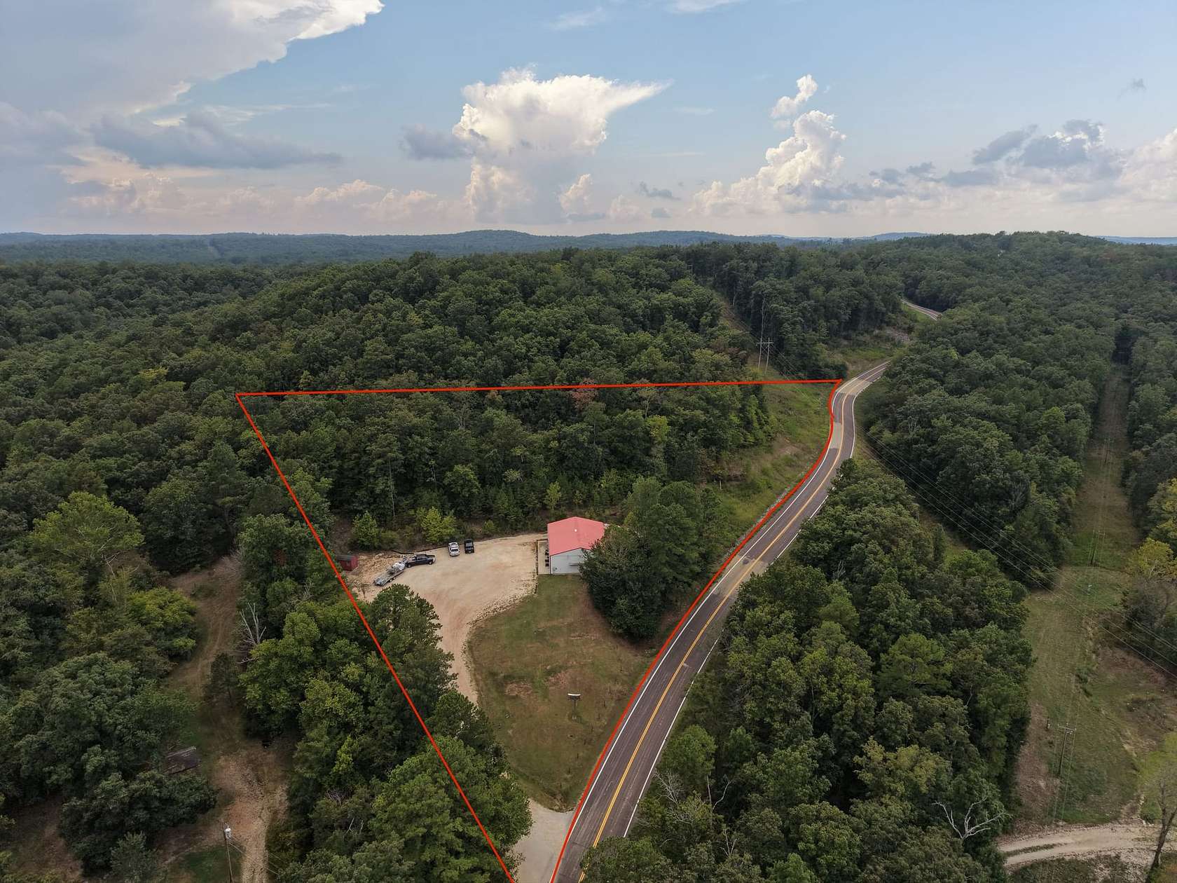 4 Acres of Improved Commercial Land for Sale in Van Buren, Missouri