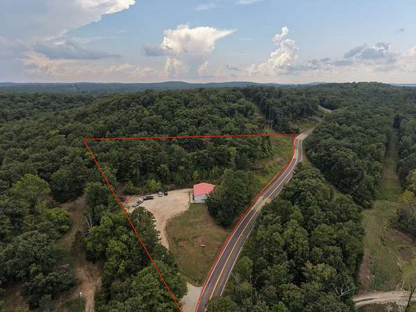 4 Acres of Improved Commercial Land for Sale in Van Buren, Missouri