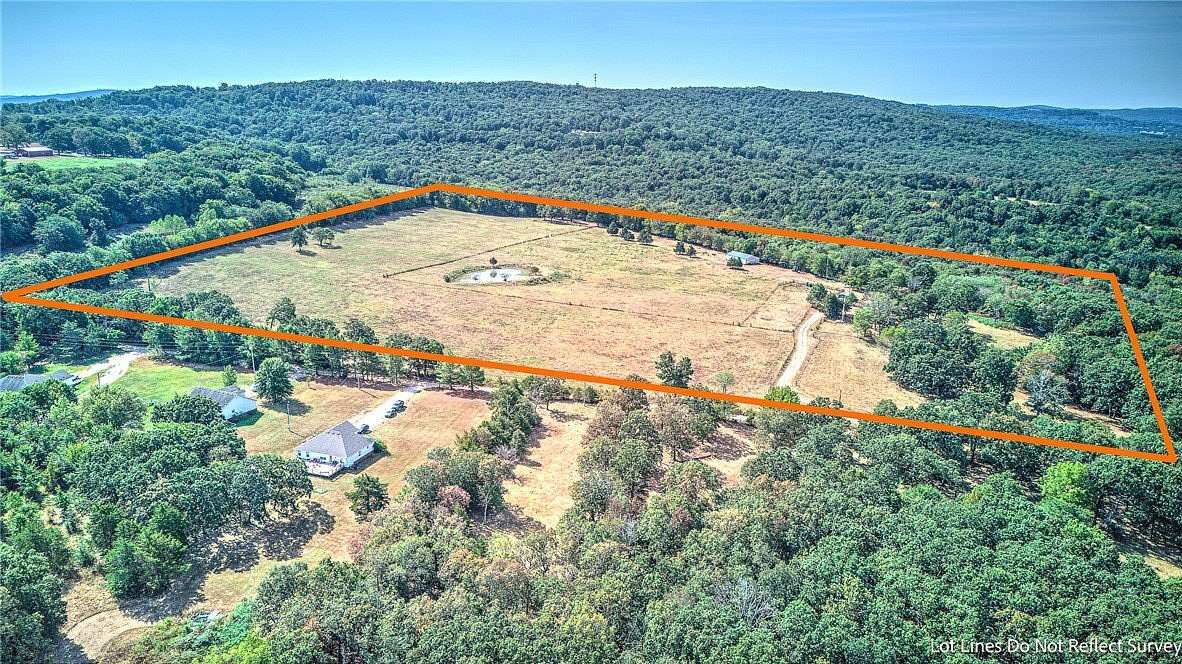 40 Acres of Agricultural Land with Home for Sale in Fayetteville, Arkansas