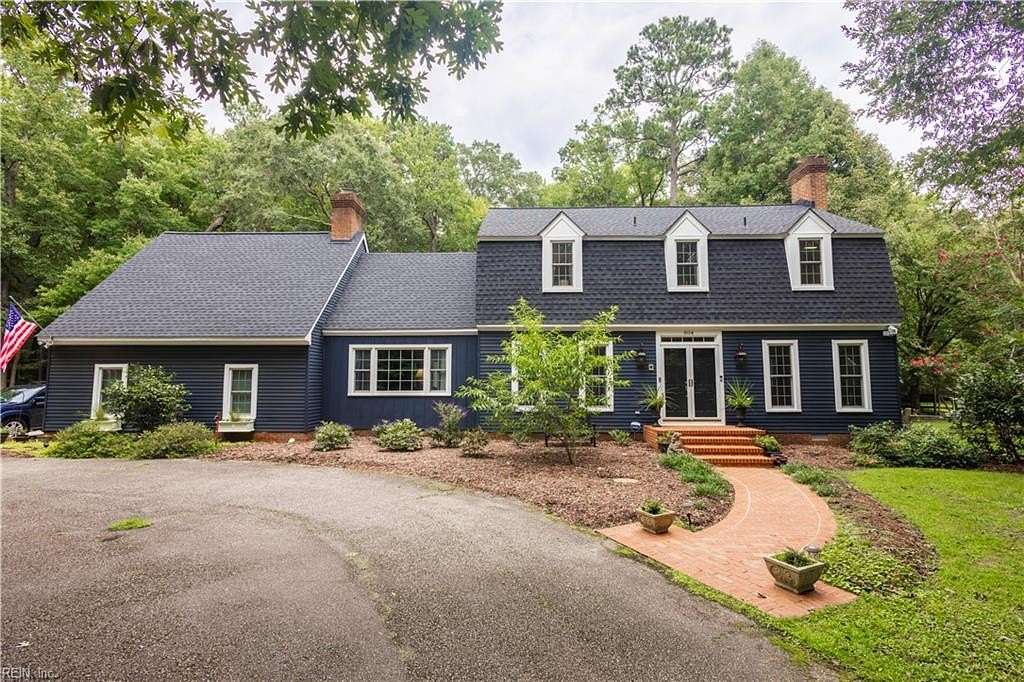 2.22 Acres of Land with Home for Sale in Yorktown, Virginia
