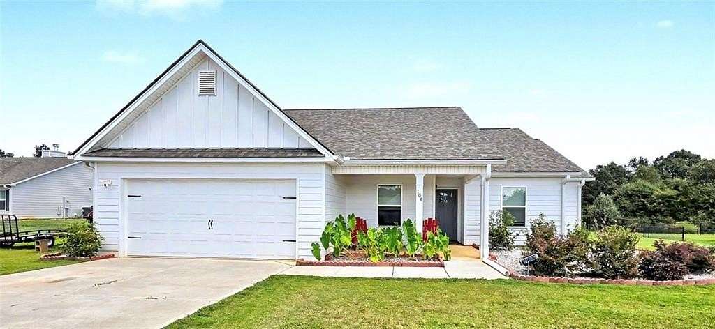 1.56 Acres of Land with Home for Sale in Winterville, Georgia