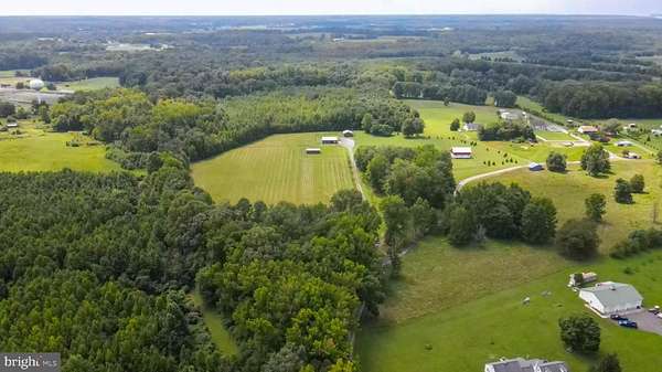 15.1 Acres of Land with Home for Sale in Chesapeake City, Maryland