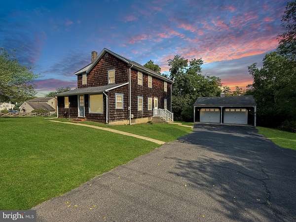 3.3 Acres of Land with Home for Sale in Columbus, New Jersey