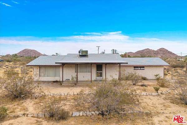 2.5 Acres of Land with Home for Sale in Joshua Tree, California