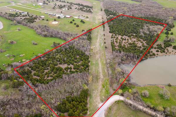 25.3 Acres of Land for Sale in Blue Ridge, Texas