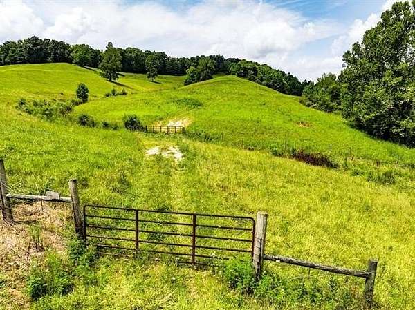 31 Acres of Agricultural & Residential Land for Sale in Sandy Hook, Kentucky