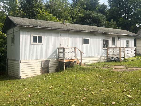 4.3 Acres of Land with Home for Lease in Kerhonkson, New York