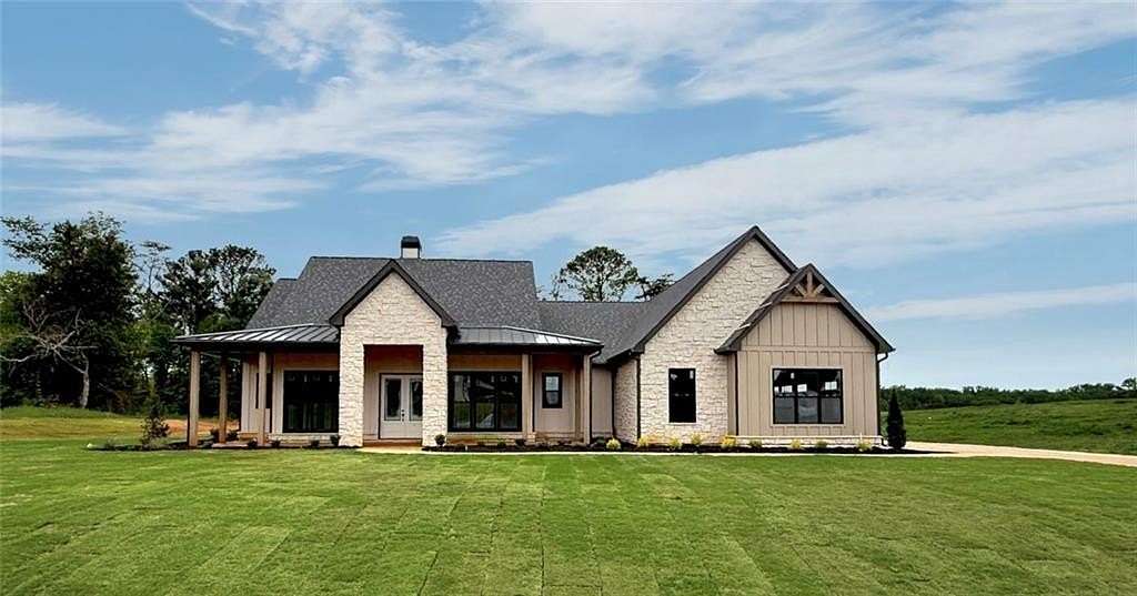2 Acres of Land with Home for Sale in Rydal, Georgia