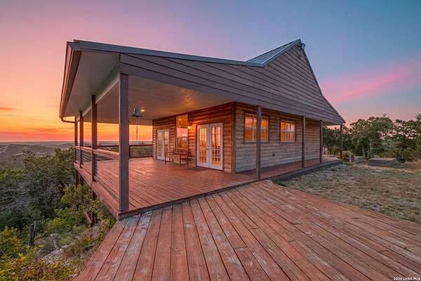 425 Acres of Recreational Land with Home for Sale in Rocksprings, Texas