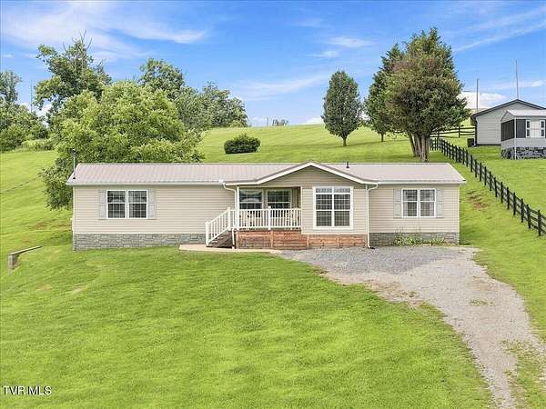 1.5 Acres of Land with Home for Sale in Rutledge, Tennessee