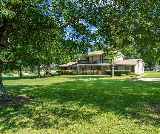 21 Acres of Recreational Land with Home for Sale in Canton, Texas