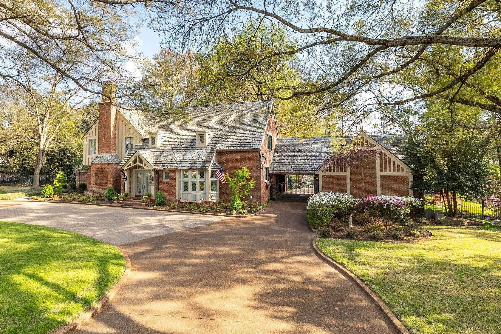 1.9 Acres of Land with Home for Sale in Memphis, Tennessee