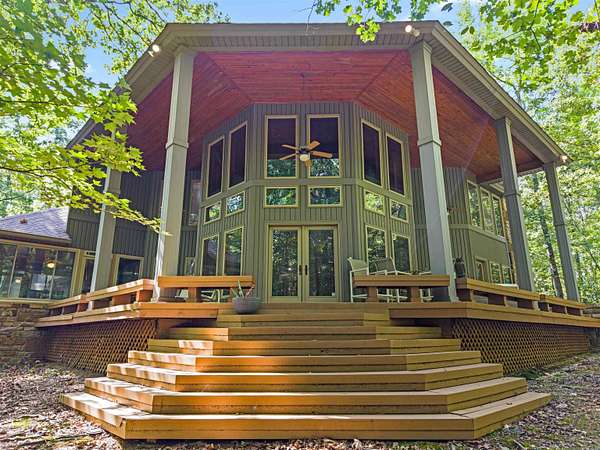 20.6 Acres of Recreational Land with Home for Sale in Mount Ida, Arkansas