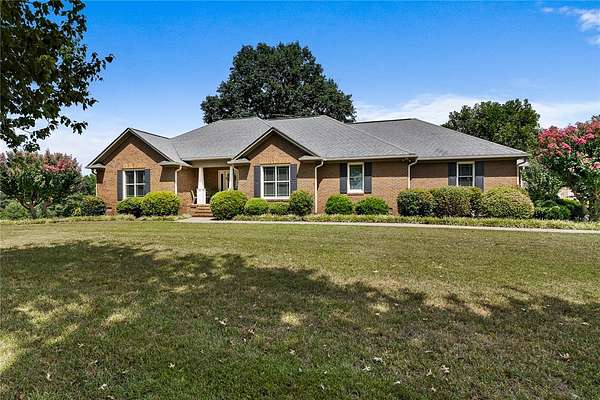 18.2 Acres of Land with Home for Sale in Anderson, South Carolina