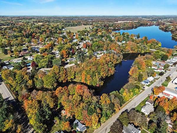 0.98 Acres of Residential Land for Sale in Hart, Michigan