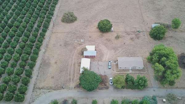 6.52 Acres of Land with Home for Sale in Woodlake, California