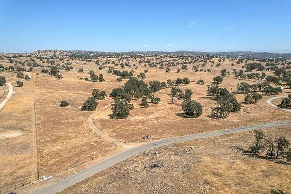 19.4 Acres of Recreational & Residential Land for Sale in Madera, California
