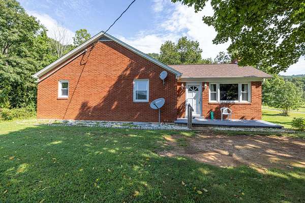 2.48 Acres of Land with Home for Sale in Luray, Virginia
