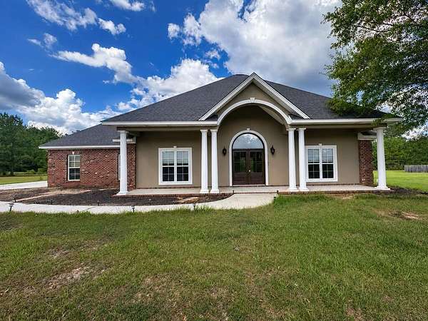 2 Acres of Land with Home for Sale in Ellisville, Mississippi