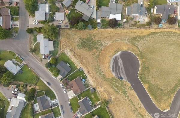 0.34 Acres of Residential Land for Sale in Grandview, Washington