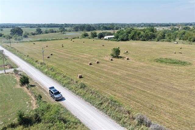 10 Acres of Residential Land for Sale in Porter, Oklahoma