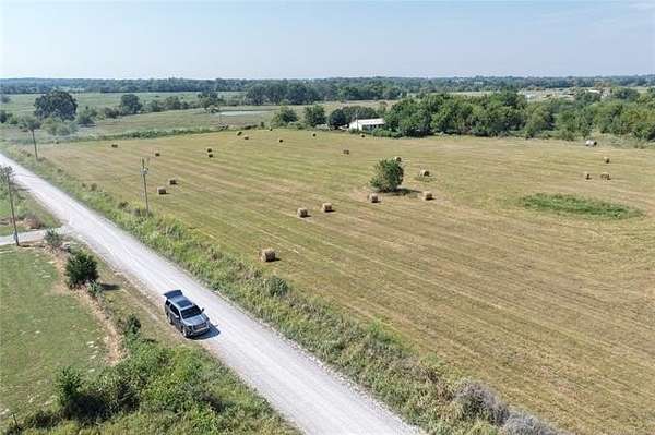 10 Acres of Residential Land for Sale in Porter, Oklahoma