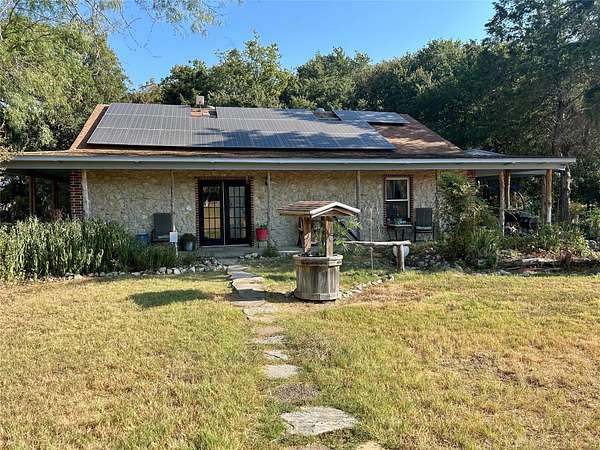 8.48 Acres of Improved Land for Sale in Hubbard, Texas