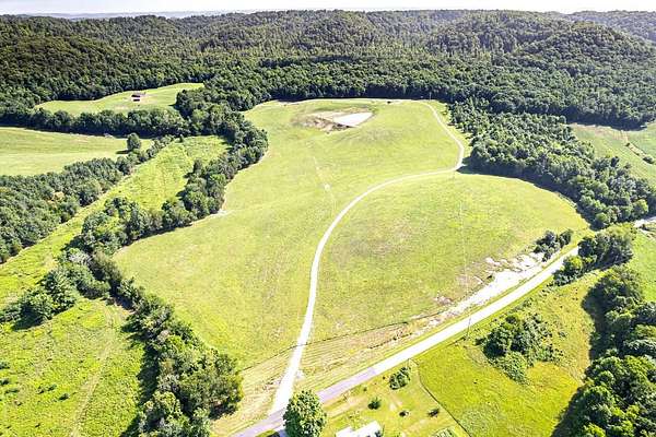 137 Acres of Land with Home for Sale in Bradfordsville, Kentucky