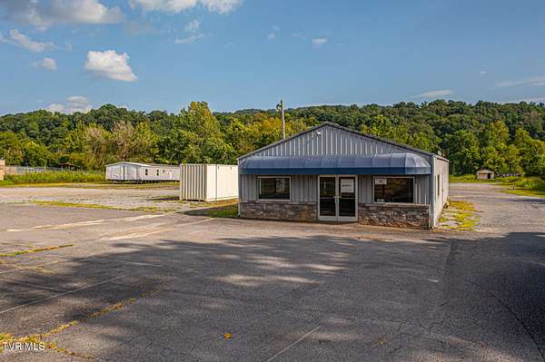 5.63 Acres of Improved Commercial Land for Sale in Kingsport, Tennessee