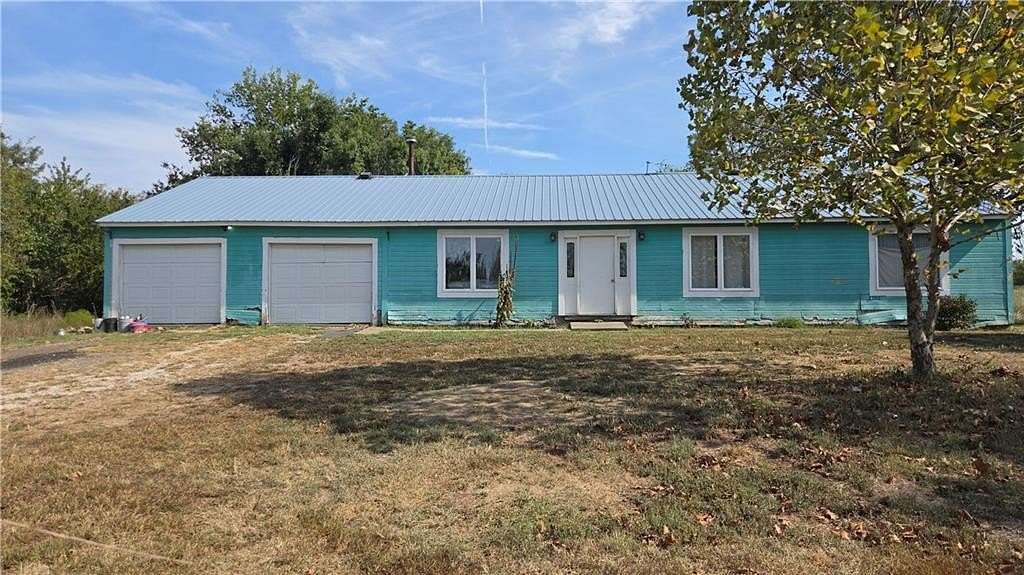 40 Acres of Land with Home for Sale in Parker, Kansas