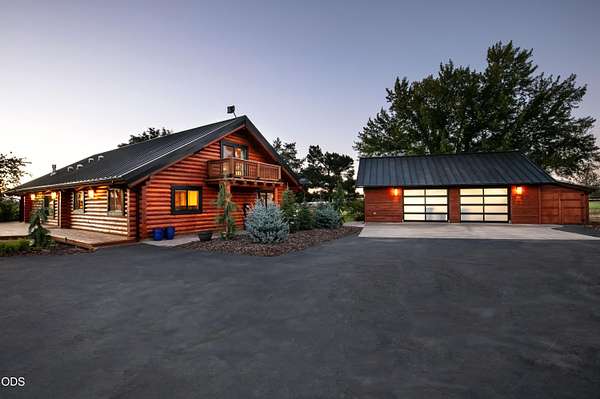 5.2 Acres of Land with Home for Sale in Redmond, Oregon