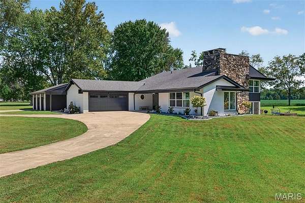 2.83 Acres of Land with Home for Sale in Highland, Illinois
