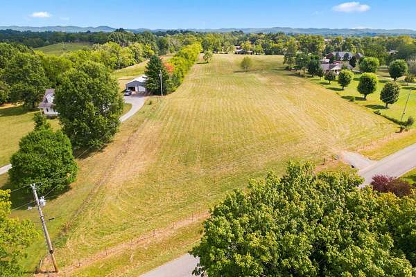 5 Acres of Residential Land for Sale in Gallatin, Tennessee