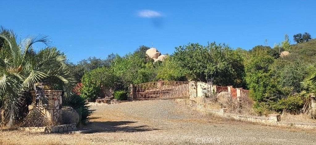 9.78 Acres of Land for Sale in Murrieta, California