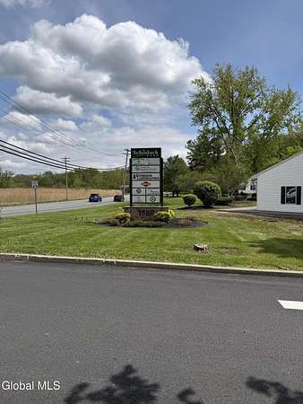 5.33 Acres of Improved Commercial Land for Sale in Schodack Town, New York