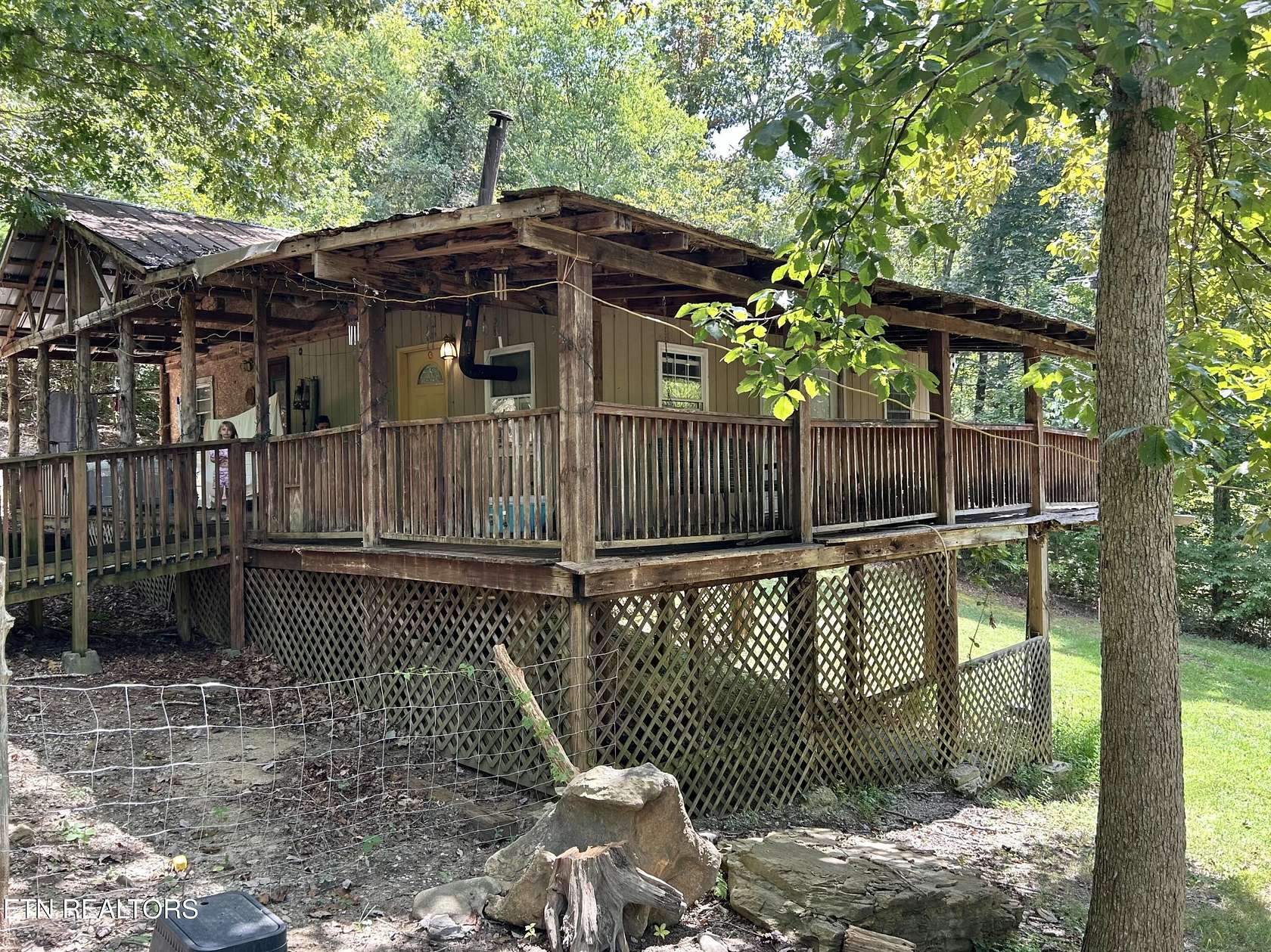 1.54 Acres of Land with Home for Sale in Vonore, Tennessee