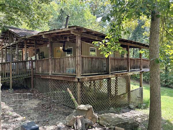 1.54 Acres of Land with Home for Sale in Vonore, Tennessee