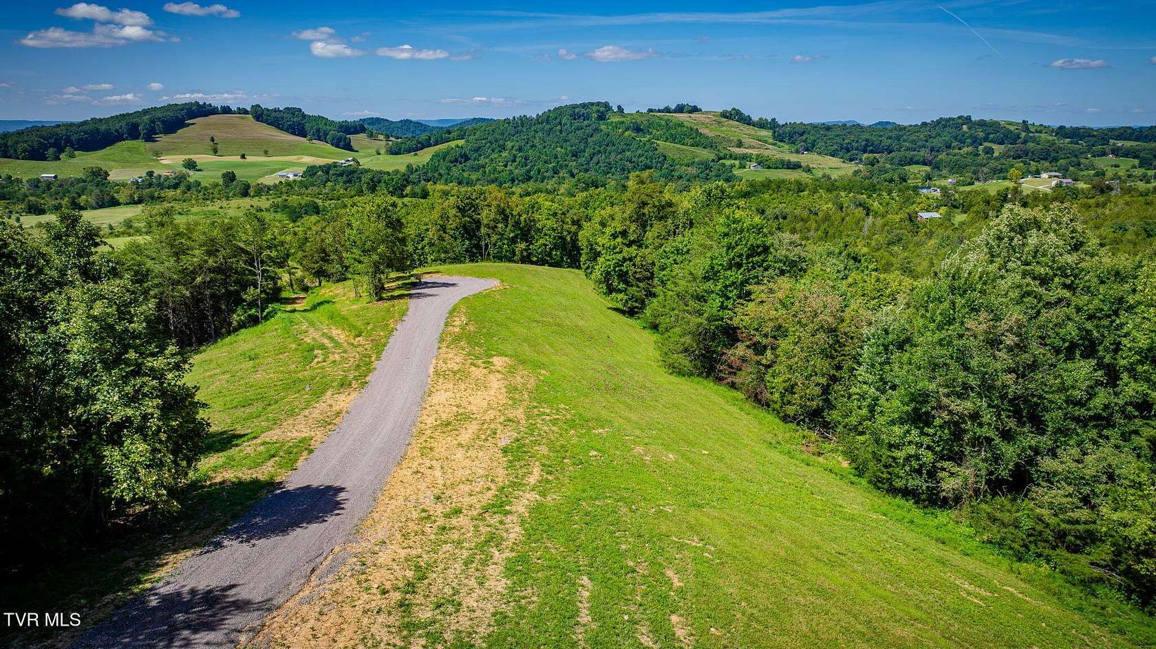 7.5 Acres of Residential Land for Sale in Thorn Hill, Tennessee