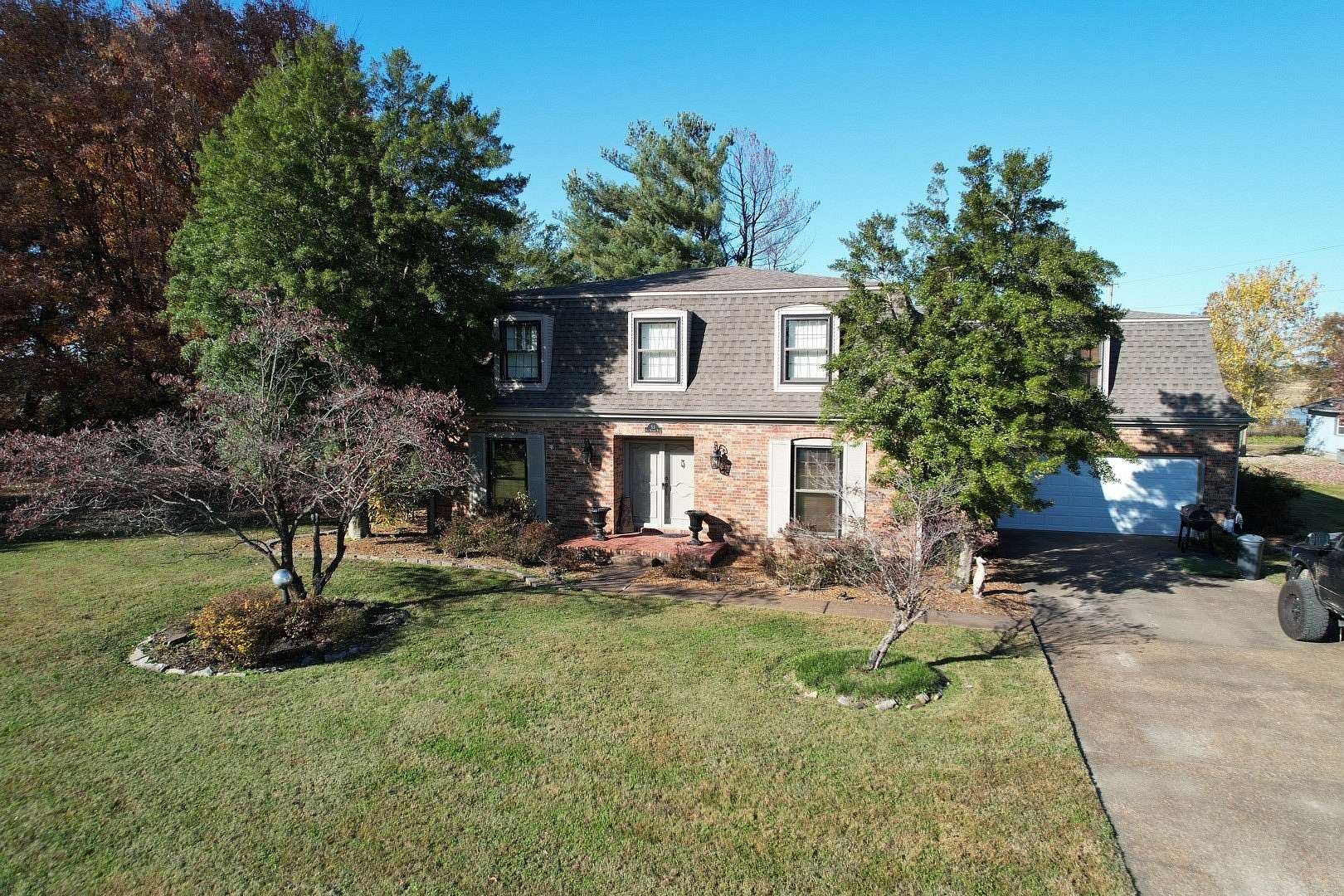 1.7 Acres of Land with Home for Sale in Metropolis, Illinois