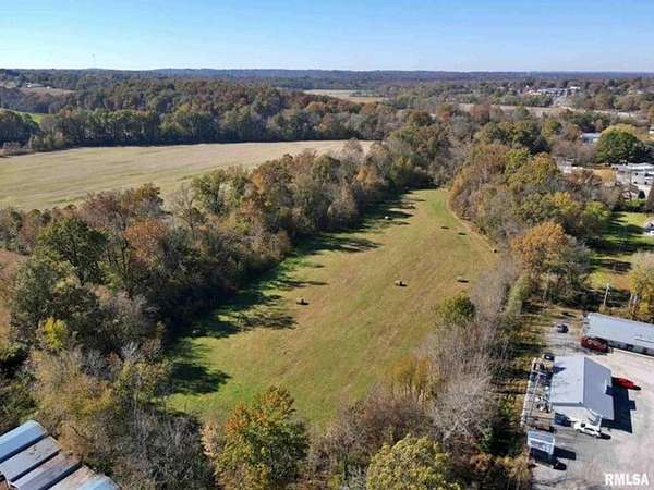 4 Acres of Commercial Land for Sale in Vienna, Illinois
